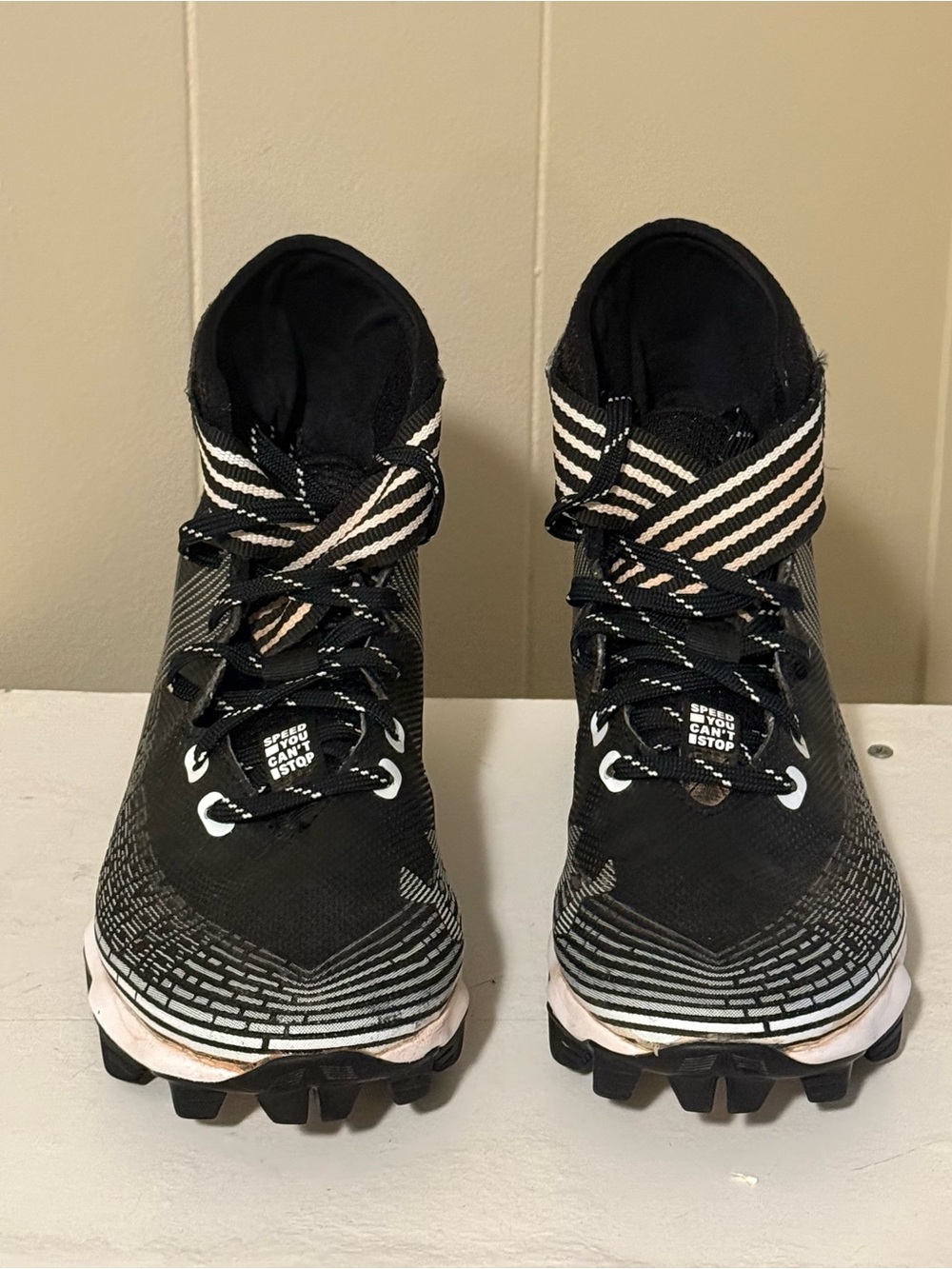 Under Armour Kids Black and White Sneakers with Light Pink Stripes (20)